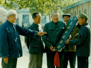 道口燒雞加盟要注意哪些點，燒雞專業(yè)加盟為您解答